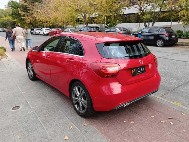 MERCEDES-BENZ A 200 2017