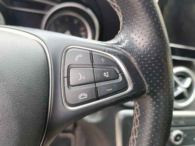 MERCEDES-BENZ A 200 2017