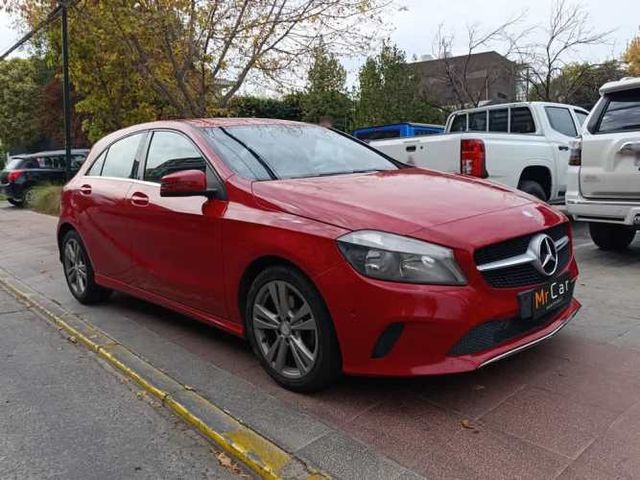 MERCEDES-BENZ A 200 2017