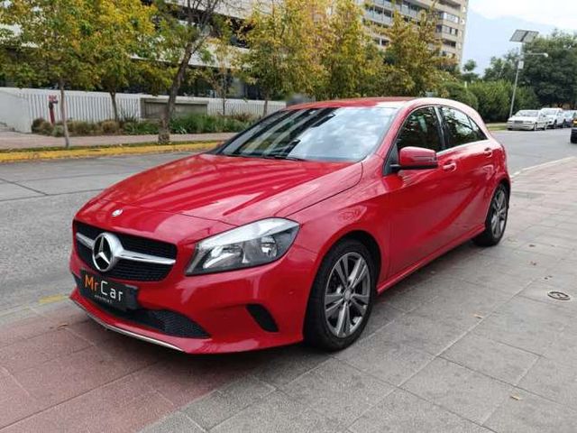 MERCEDES-BENZ A 200 2017