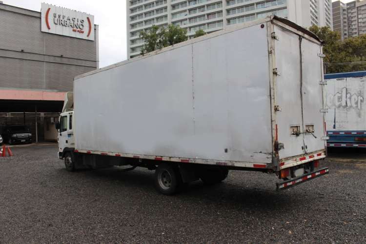 Camion Hyundai HD120 año 2011 Furgon 47 m3 Litera Facilidades