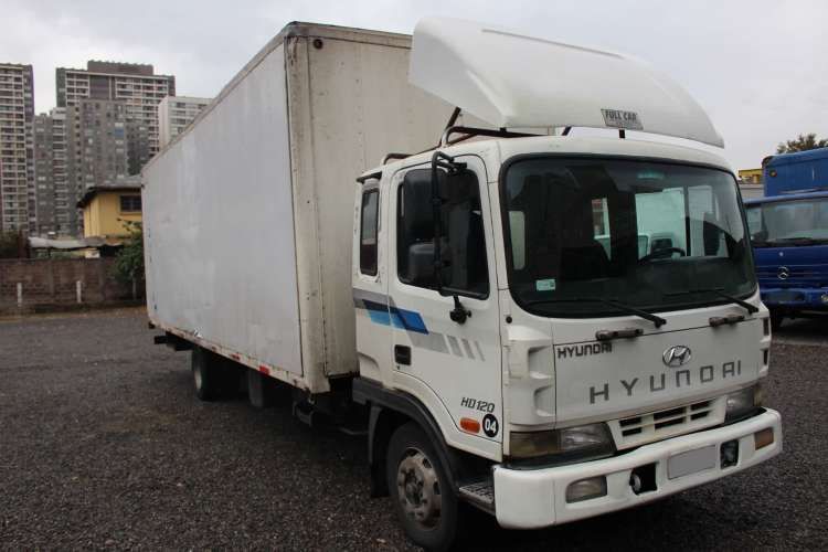 Camion Hyundai HD120 año 2011 Furgon 47 m3 Litera Facilidades