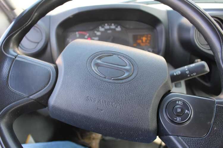 Camion Hino Xzu 917 año 2022 Full AC con Estanque Combustible Certificado