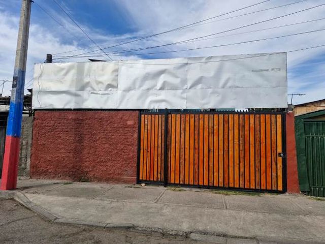 Oportunidad de Inversión gran propiedad Pob. 18 de Octubre Cerro Navia