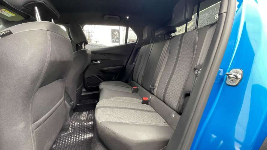 Peugeot 2008 Allure 130 (2024)