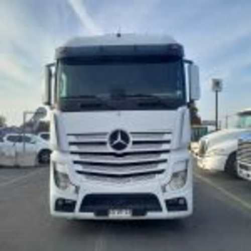 Camión Tracto Mercedes Benz NEW ACTROS 2651