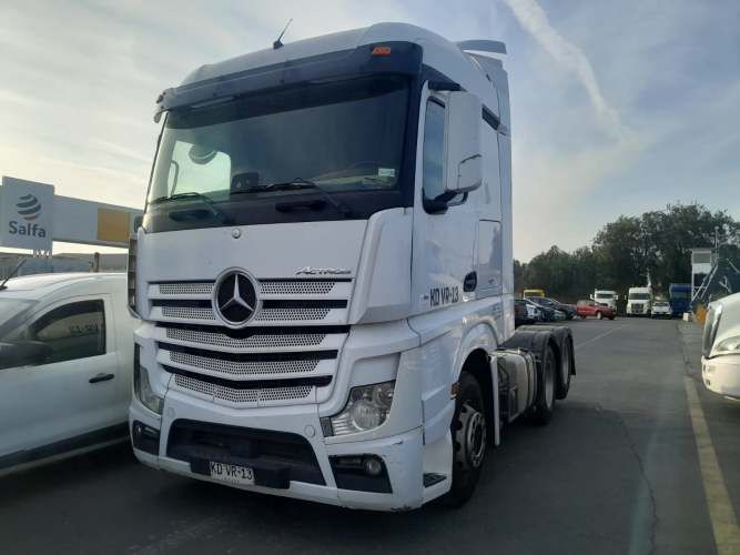Camión Tracto Mercedes Benz NEW ACTROS 2651