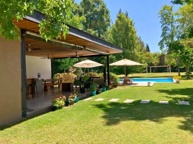 CASA DIAGONAL SANTA ELENA / SANTA ESTER