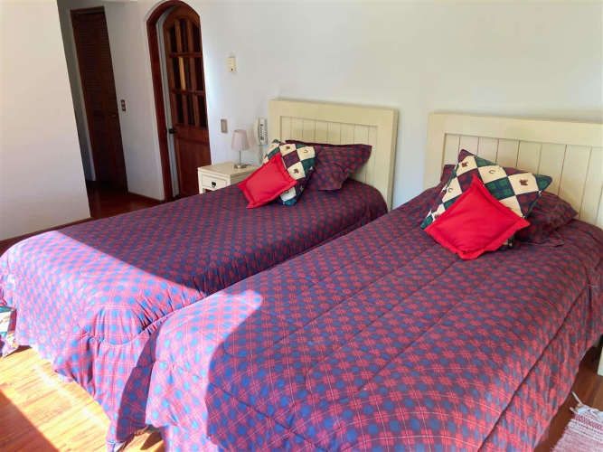 CASA DIAGONAL SANTA ELENA / SANTA ESTER