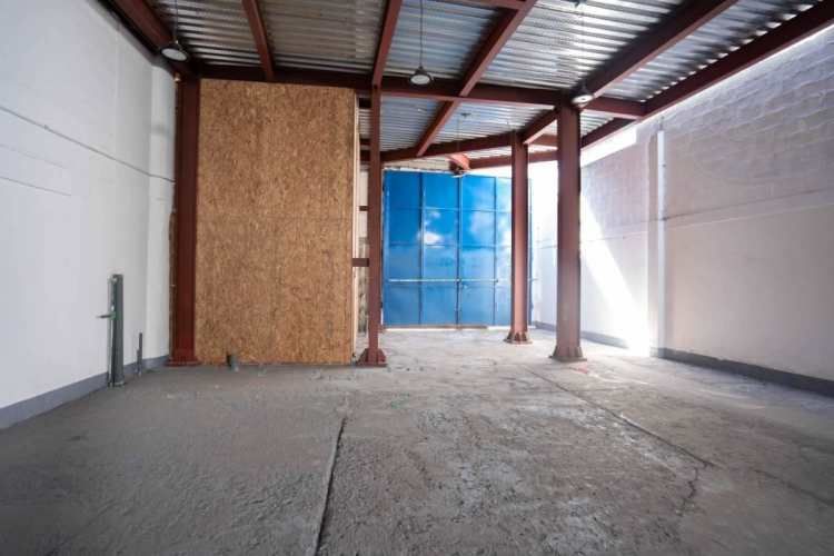 Arriendo Excelente Galpón, Sector Centro