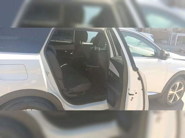 PEUGEOT 5008 2022