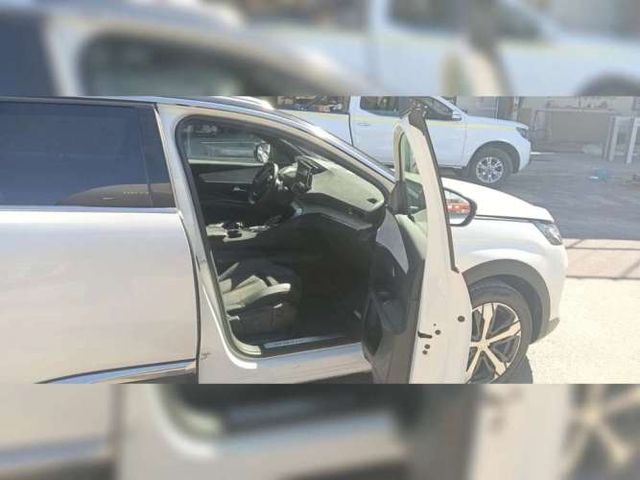 PEUGEOT 5008 2022