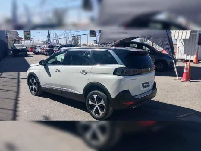 PEUGEOT 5008 2022