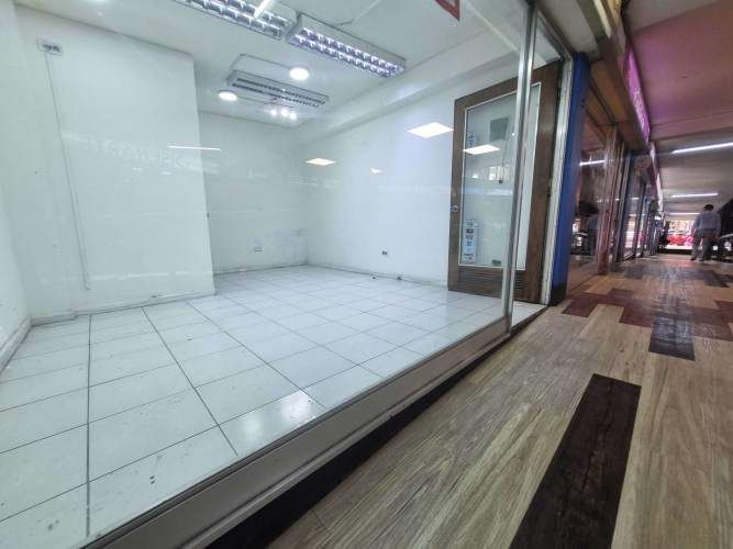 Local Comercial con Bodega (94061)