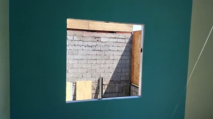 Casa MARÍA ELENA AL LLEGAR A AV. BONILLA A LA VUELTA DE PLAZA BIC