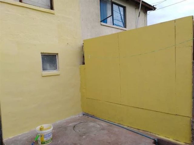 Casa MARÍA ELENA AL LLEGAR A AV. BONILLA A LA VUELTA DE PLAZA BIC