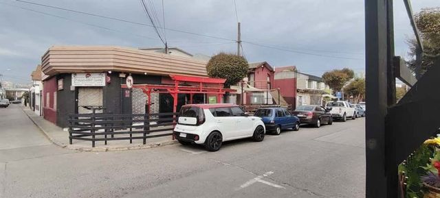 CASA 13 Norte con 4 Oriente