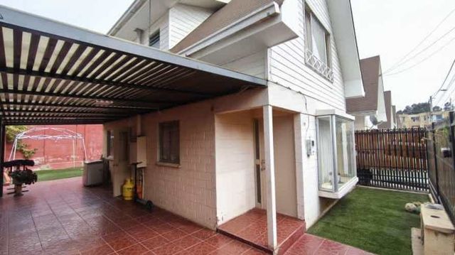 Casa AV. BERLÍN CONDOMINIO LOS MAITENES III