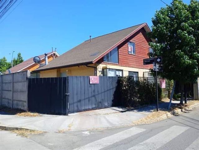 CASA En Venta Casa Esquina con 2°Piso en " Las Brisas del Boldo"