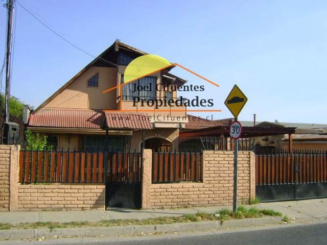 Casa individual, sólida, buena ubicación. Cod-2371