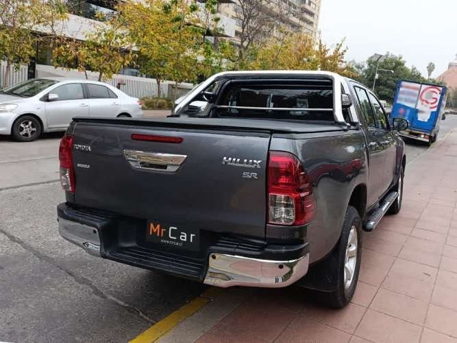 TOYOTA HILUX 2019