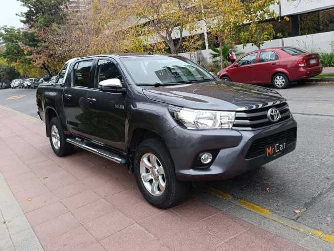 TOYOTA HILUX 2019