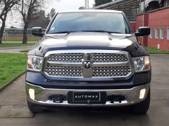 2017 RAM laramie 5.7cc 4wd