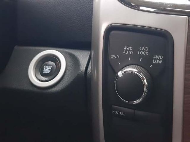 2017 RAM laramie 5.7cc 4wd