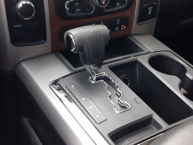 2017 RAM laramie 5.7cc 4wd