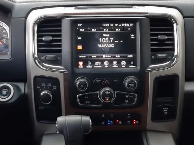 2017 RAM laramie 5.7cc 4wd