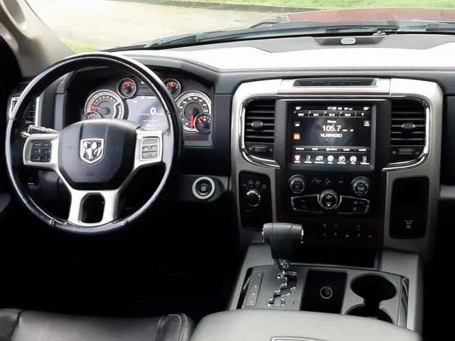 2017 RAM laramie 5.7cc 4wd