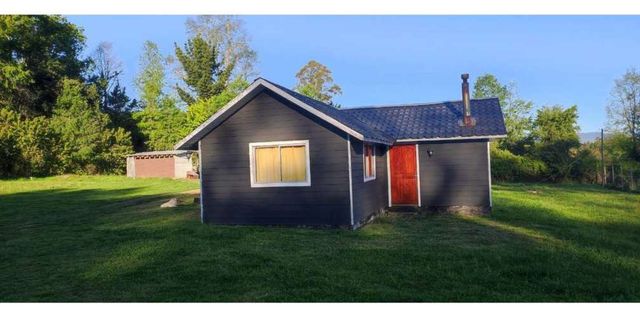 Hogares Vende Parcela De 5.000 M² Con 3 Casas En Sector Boqu