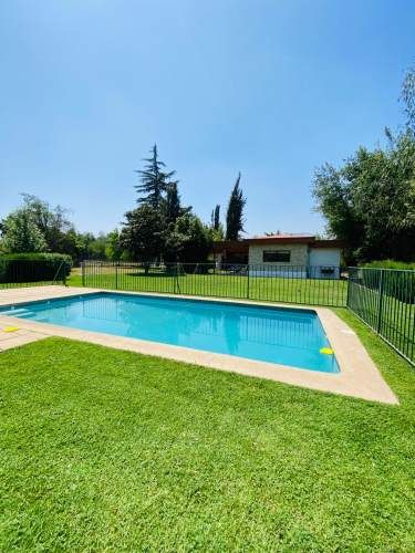 ARRIENDO CASA PARCELA MODERNA CERCANA A COLEGIOS TREWHELAS - SAN NICOLAS - PUCALAN