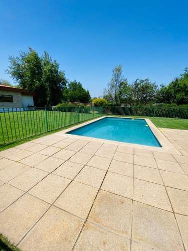 ARRIENDO CASA PARCELA MODERNA CERCANA A COLEGIOS TREWHELAS - SAN NICOLAS - PUCALAN