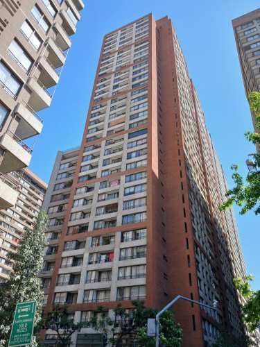 Dos amplios dormitorios en Morande 626