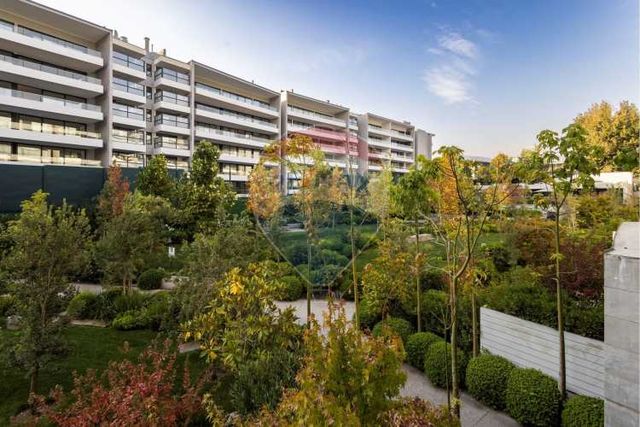 Departamento frente al portal la dehesa