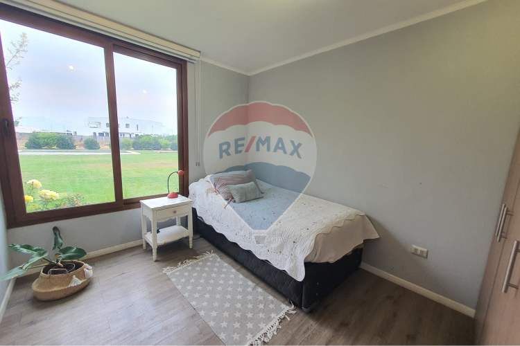 Hermosa casa mediterranea en condominio