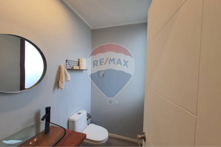 Hermosa casa mediterranea en condominio