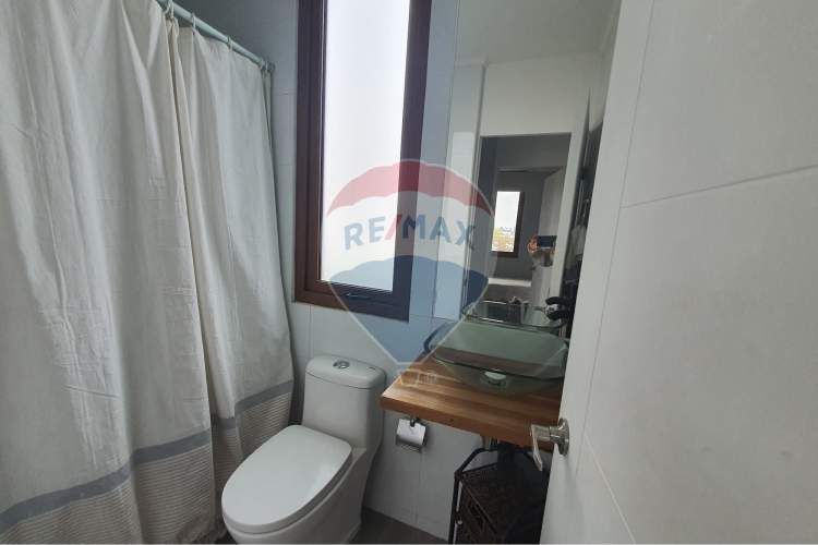 Hermosa casa mediterranea en condominio