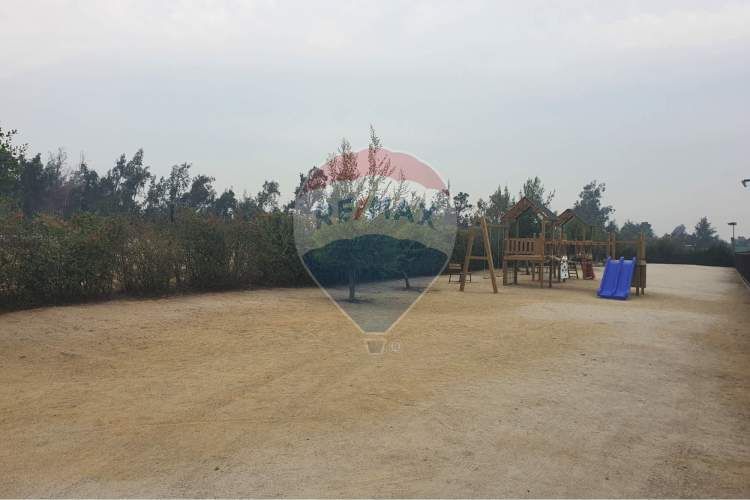 Hermosa casa mediterranea en condominio