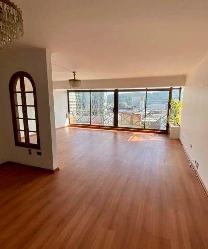 Vende amplio departamento edificio San Jose, sector centro Temuco