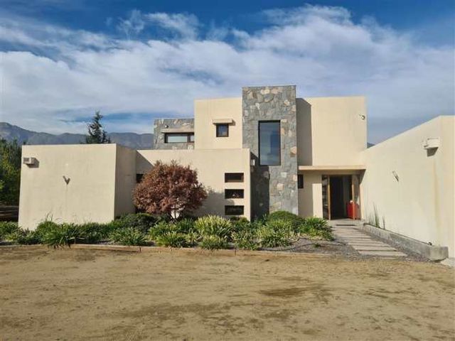 CASA Condominio Polo Manquehue