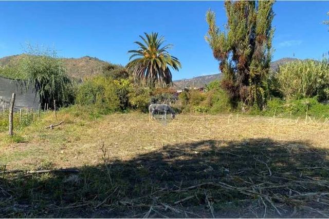 Casa antigua en amplio terreno en machalí