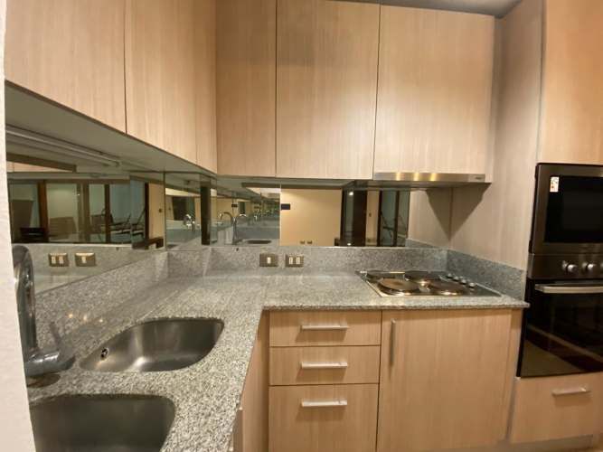 Dpto. con 2 Dorm. 2Ba 2E 1B Apoquindo