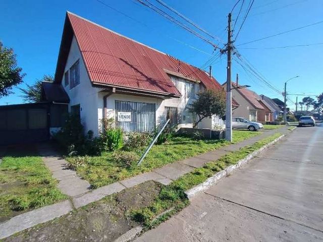 Amplia casa en los Huertos Familiares