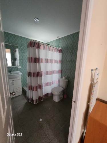 Se vende amplia casa , excelente para inversion