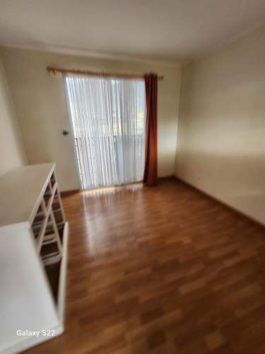 Se vende amplia casa , excelente para inversion