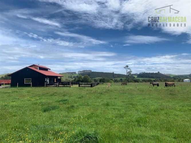 PARCELA Loncotoro, con Caballerizas