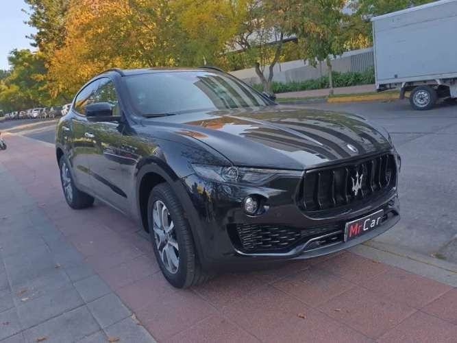 MASERATI LEVANTE 2020