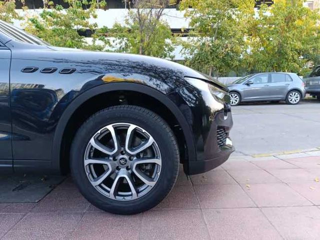 MASERATI LEVANTE 2020